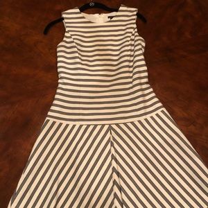Theory sleeveless dress size 2